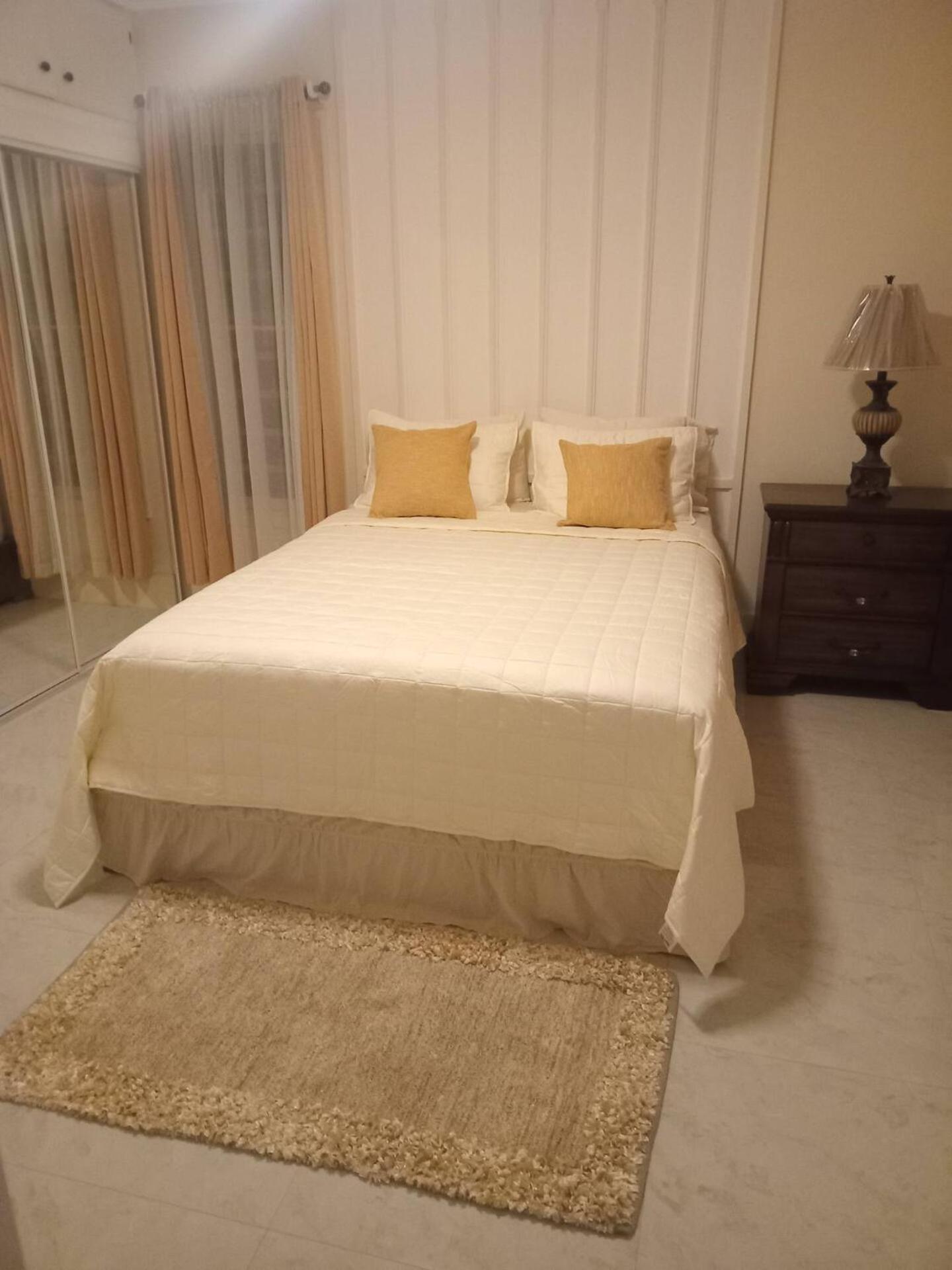 Virginias Place The Valley Ngoại thất bức ảnh
